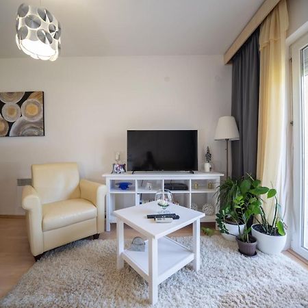 Sunshine Apartment Kotor Exterior photo